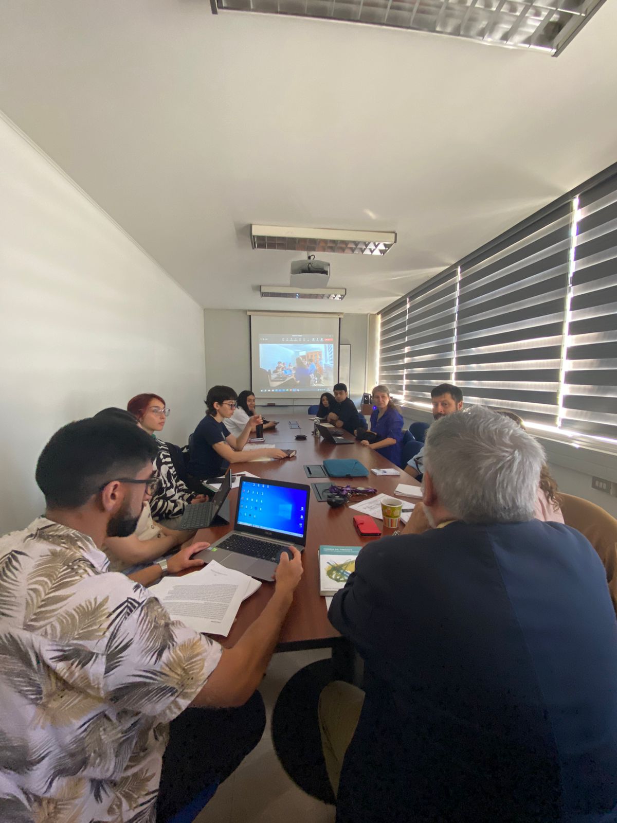 Se realizó el primer seminario interno del Proyecto Fondecyt sobre ...