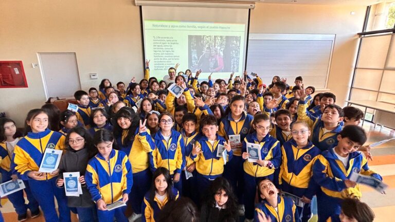 Dr. Robinson Torres expone sobre Agua y Paz en el Colegio Concepción de San Pedro