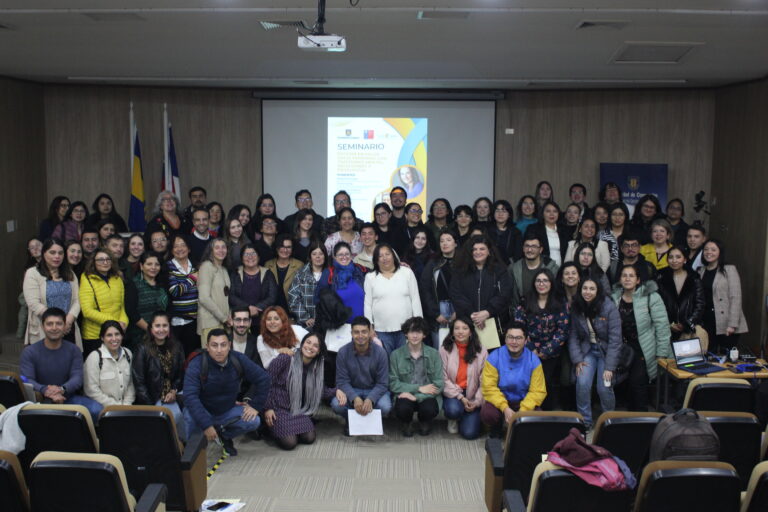 Seminario de Psicología UdeC abordó el estigma hacia personas con trastornos mentales con la participación de reconocida experta canadiense