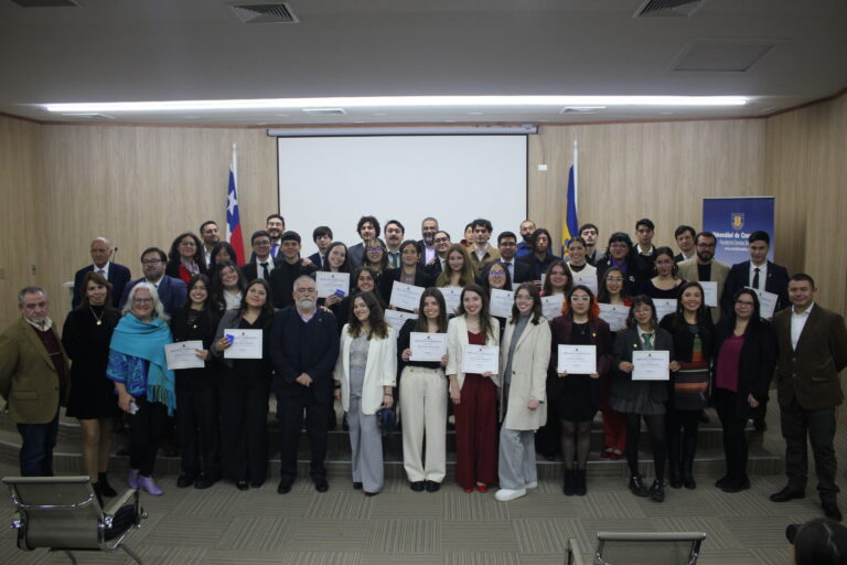 Facultad de Ciencias Sociales UdeC celebró en su auditorio ceremonia de titulación de Sociología