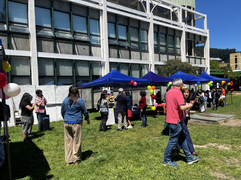 Canoterapia, juegos, música y comida: Primafest 2025 llenó de color y convivencia los pastos de la Facultad de Ciencias Sociales UdeC