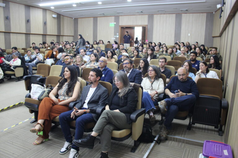 Antropología UdeC fue sede de la charla “Del Laboratorio al Territorio”, organizada por la UAIF-SML Concepción junto al EAAF.