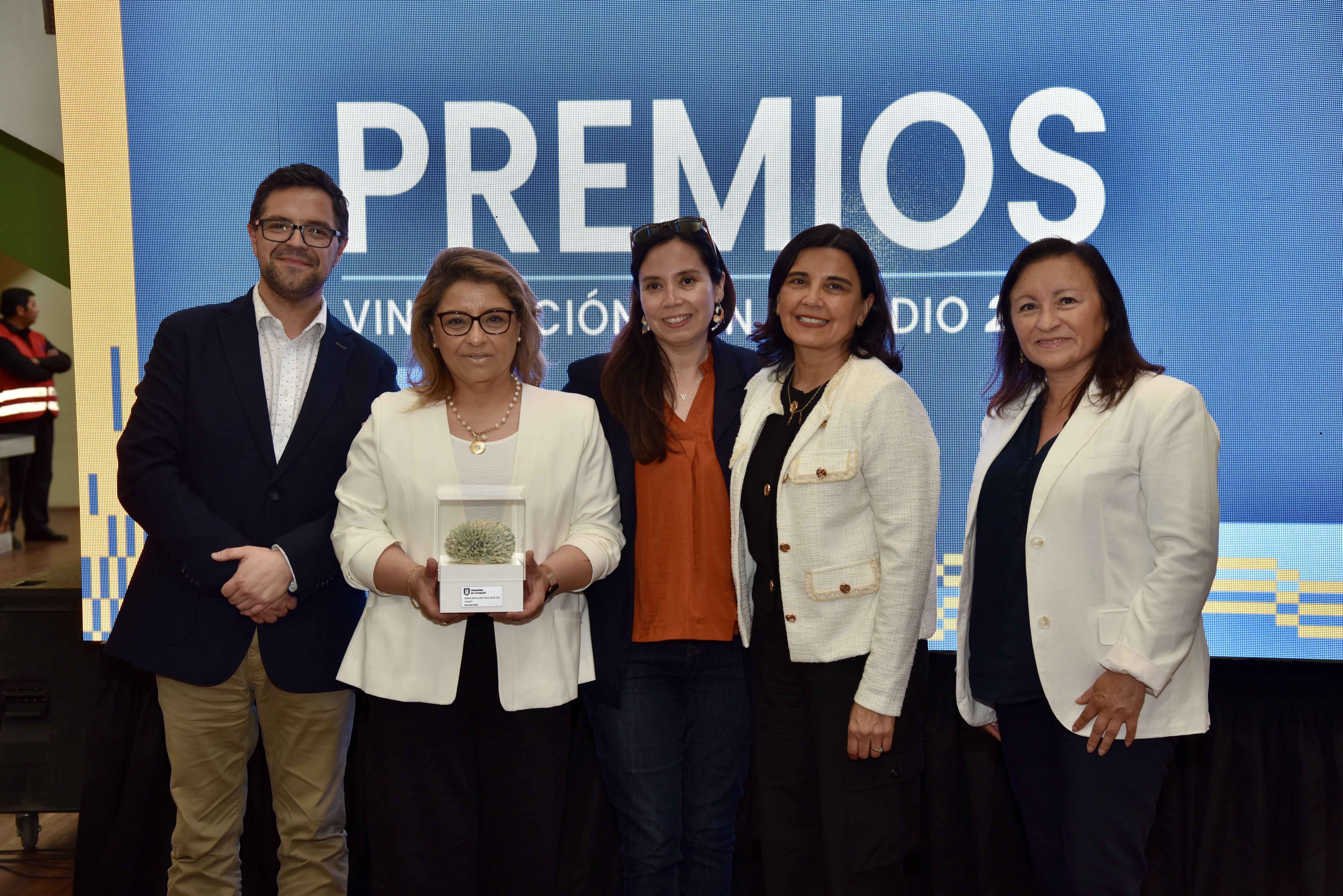 Departamento de Trabajo Social destacó por tercer año consecutivo con Premio de Vinculación con el Medio