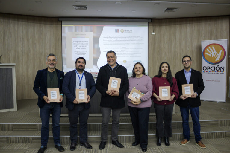 Departamento de Trabajo Social participó en diálogo sobre intervención especializada y derechos de la niñez