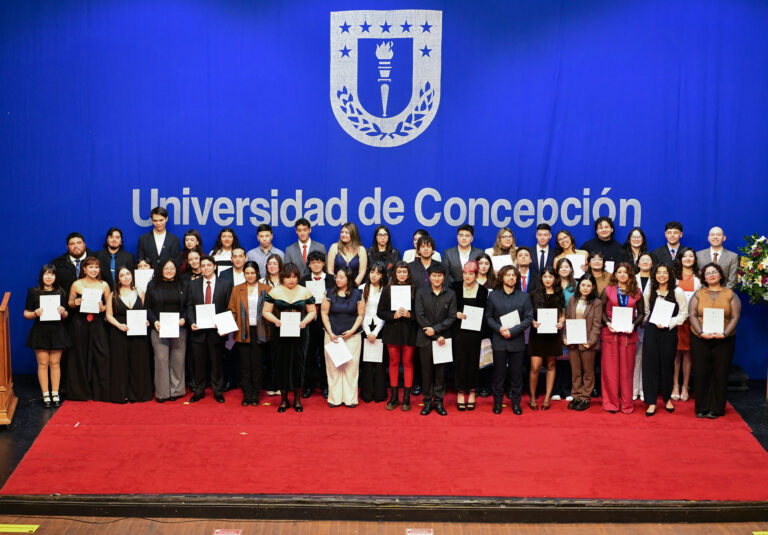 Antropología UdeC celebró la titulación de 54 nuevas y nuevos profesionales