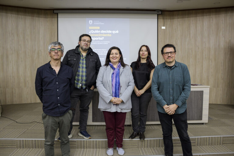 Conversatorio en la Facultad de Ciencias Sociales abordó el aporte de estas disciplinas al desarrollo del conocimiento