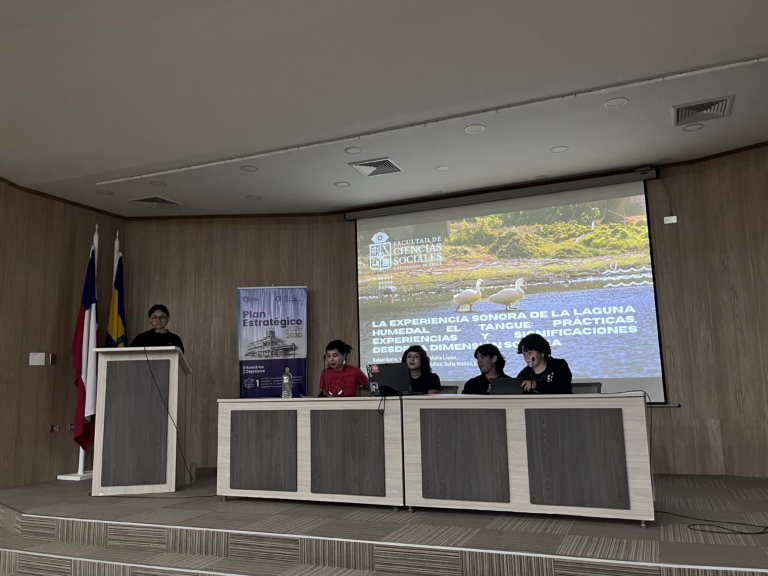 Tertulia Estudiantil de Antropología reunió a distintas generaciones y universidades en torno a la reflexión disciplinar