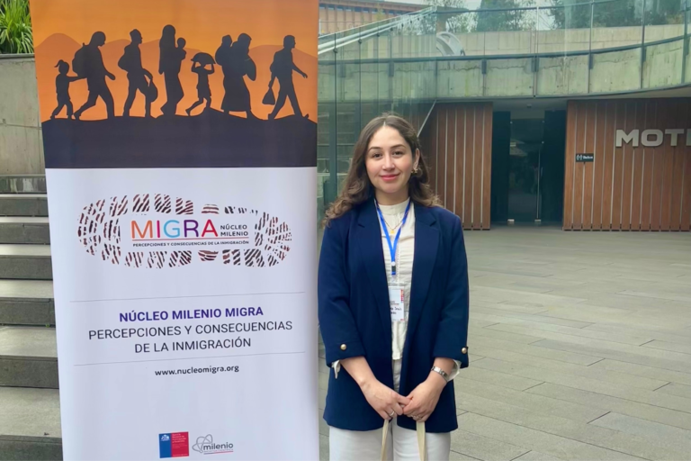 Académica de Trabajo Social presentó avances de investigación sobre inclusión escolar de niñez migrante