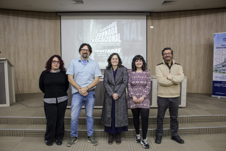Jornadas vocacionales de Antropología UdeC acercaron a estudiantes a diversos campos del ejercicio profesional